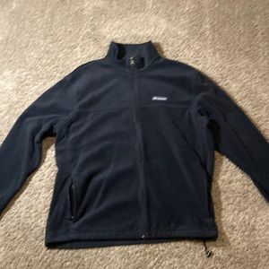 Columbia fleece, super soft and very comfortable.